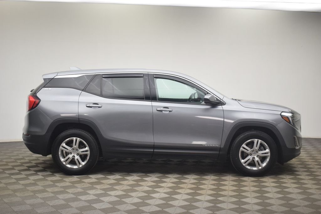 Used 2020 Gray GMC SLE image 10