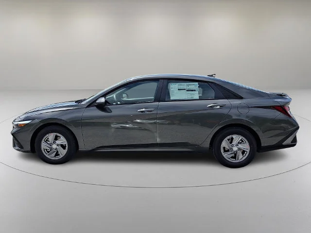 New 2026 Gray Hyundai SE image 4