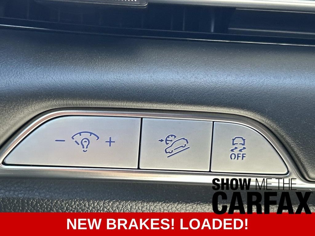 Used 2025 Silver Genesis 2.5T image 25