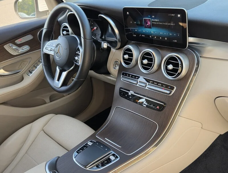 Used 2021 Polar White MERCEDES-BENZ GLC 300 SUV image 20