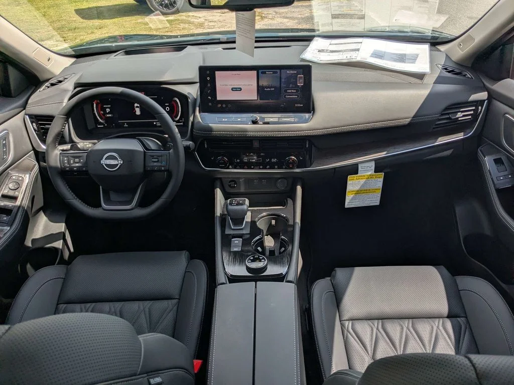 New 2026 Black Nissan Platinum image 15