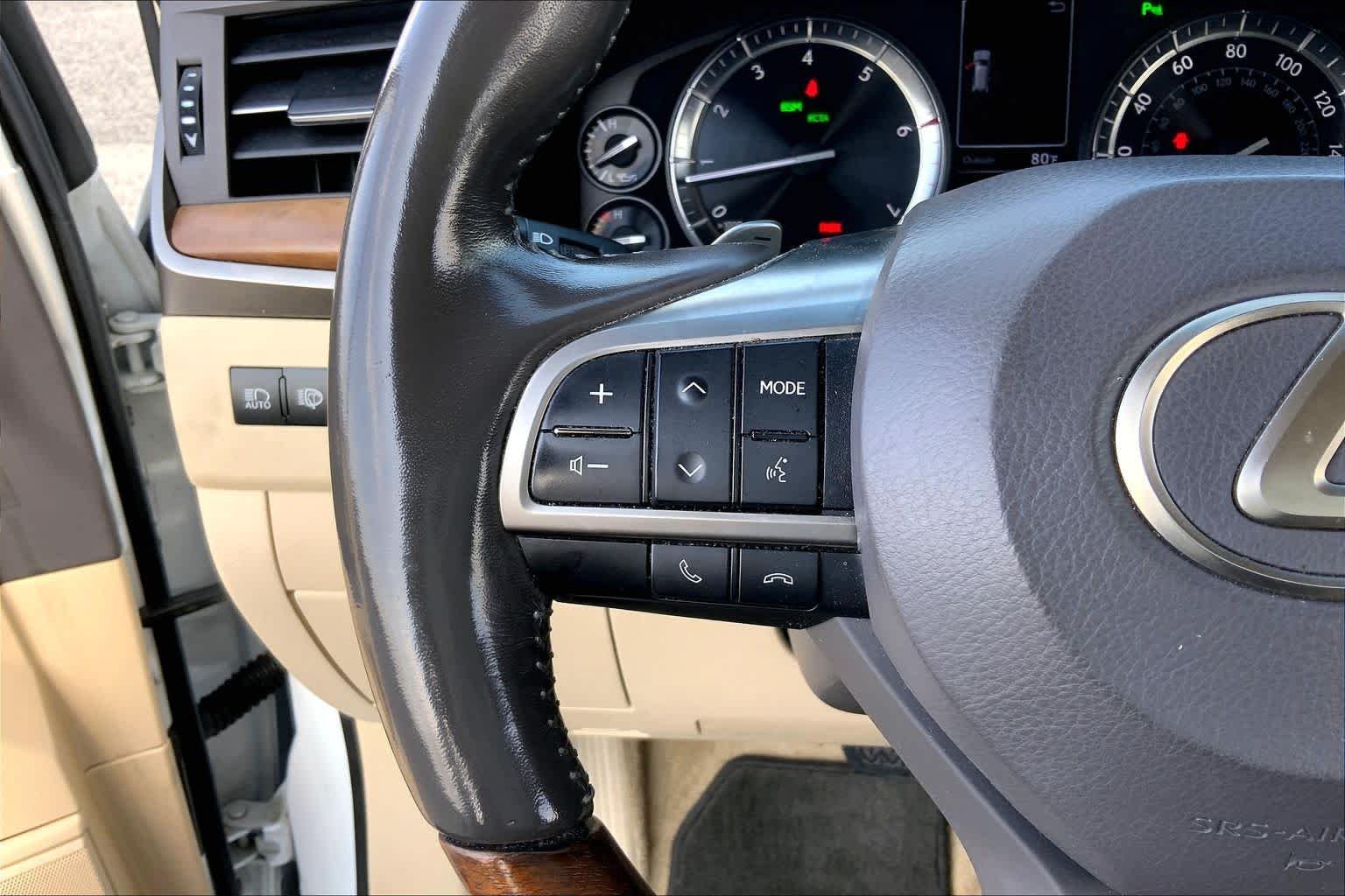 Used 2020 Eminent White Pearl Lexus  image 23