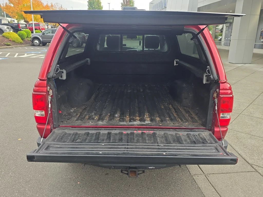 Used 2010 Red Ford XLT image 27