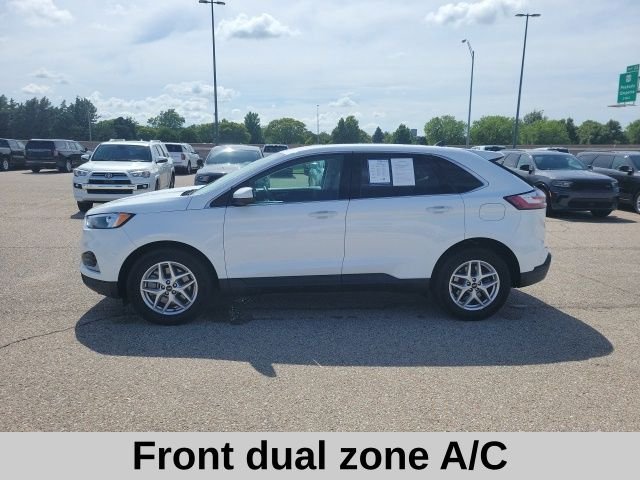 Used 2024 White Ford SEL image 3