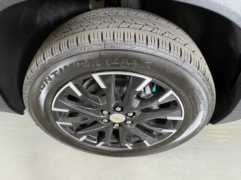 New 2026 Summit White Chevrolet LT image 13