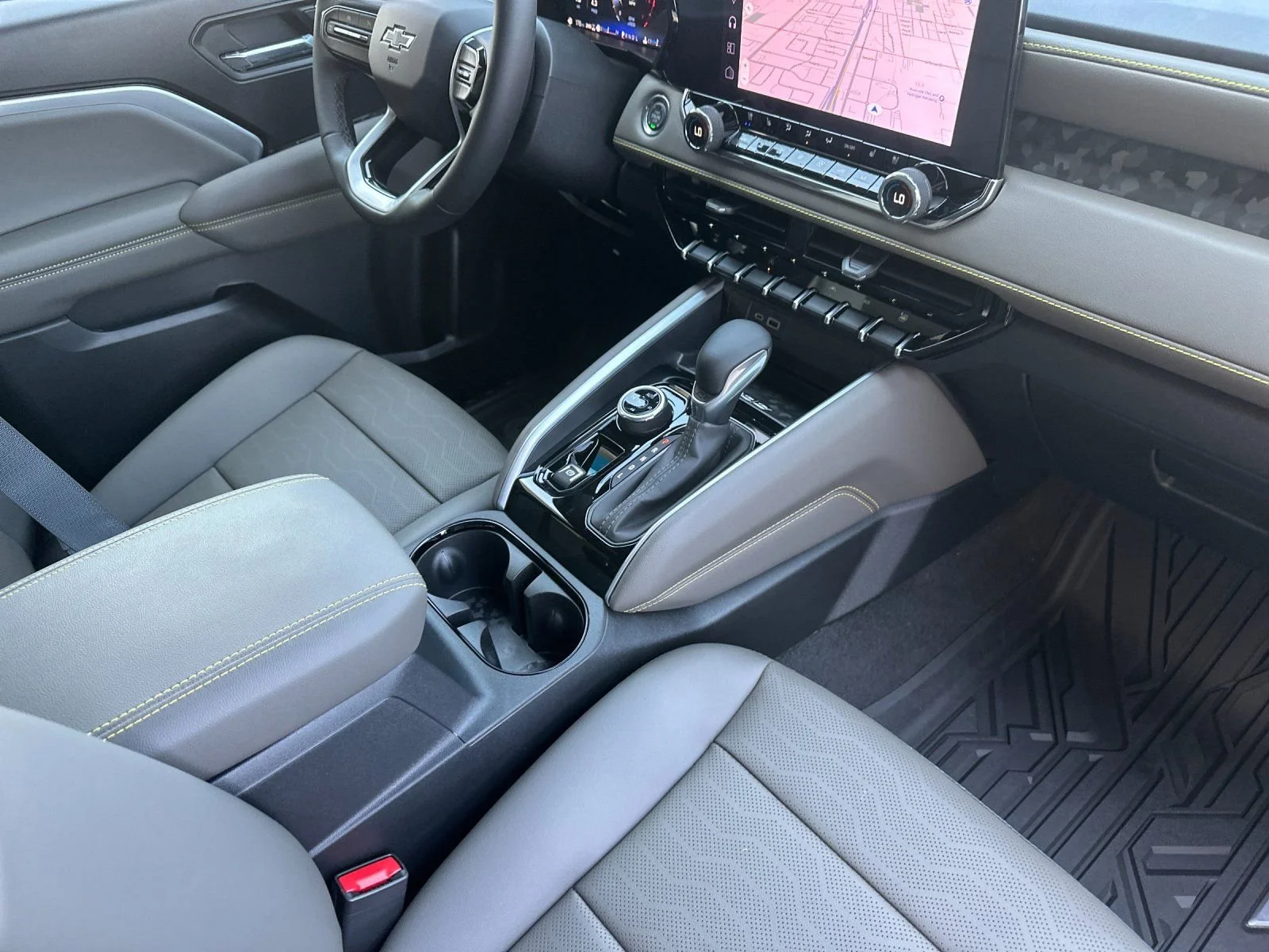 2026 Chevrolet Colorado ZR2 - Photo 15