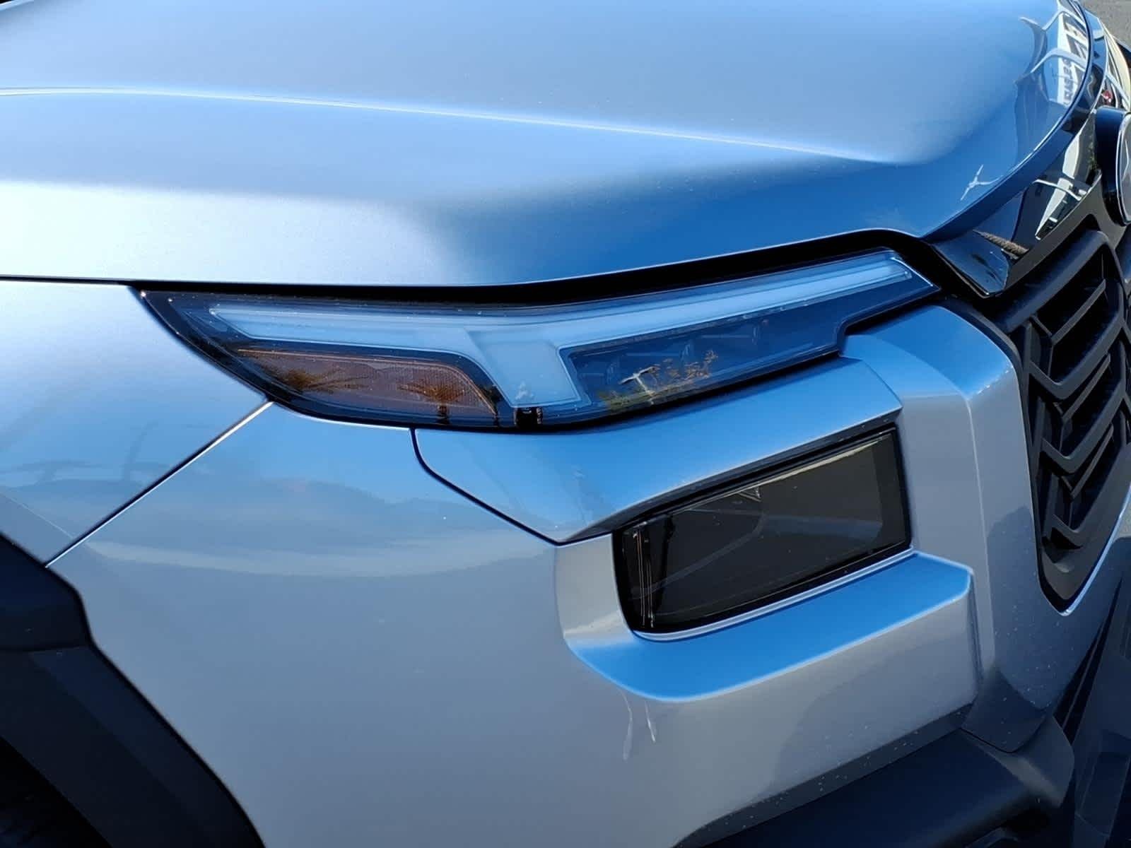 New 2026 ICE SILVER METALLIC Subaru Touring XT image 8
