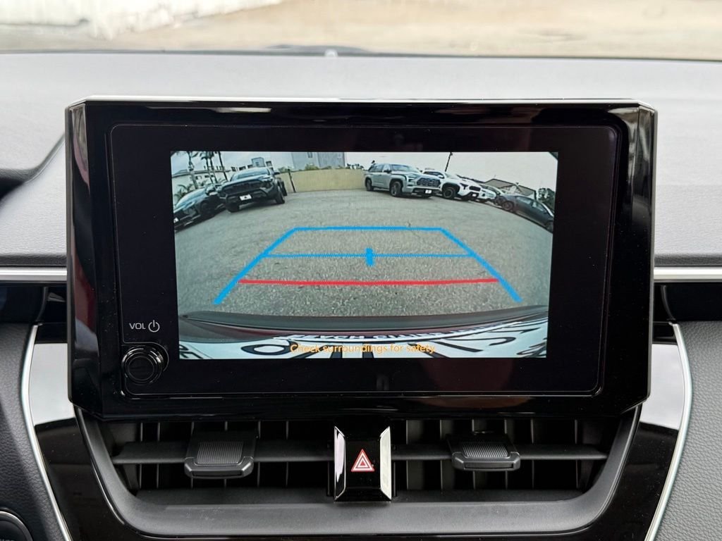 2025 Toyota Corolla LE - Photo 28