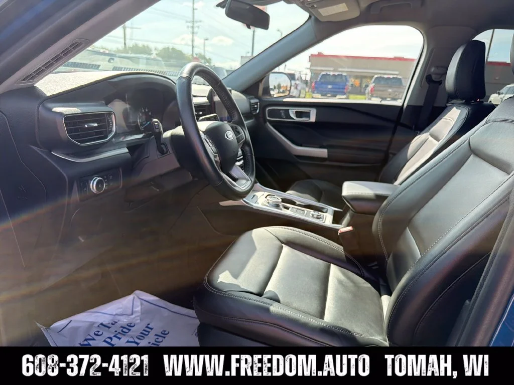 Used 2022 Blue Metallic Ford XLT image 23