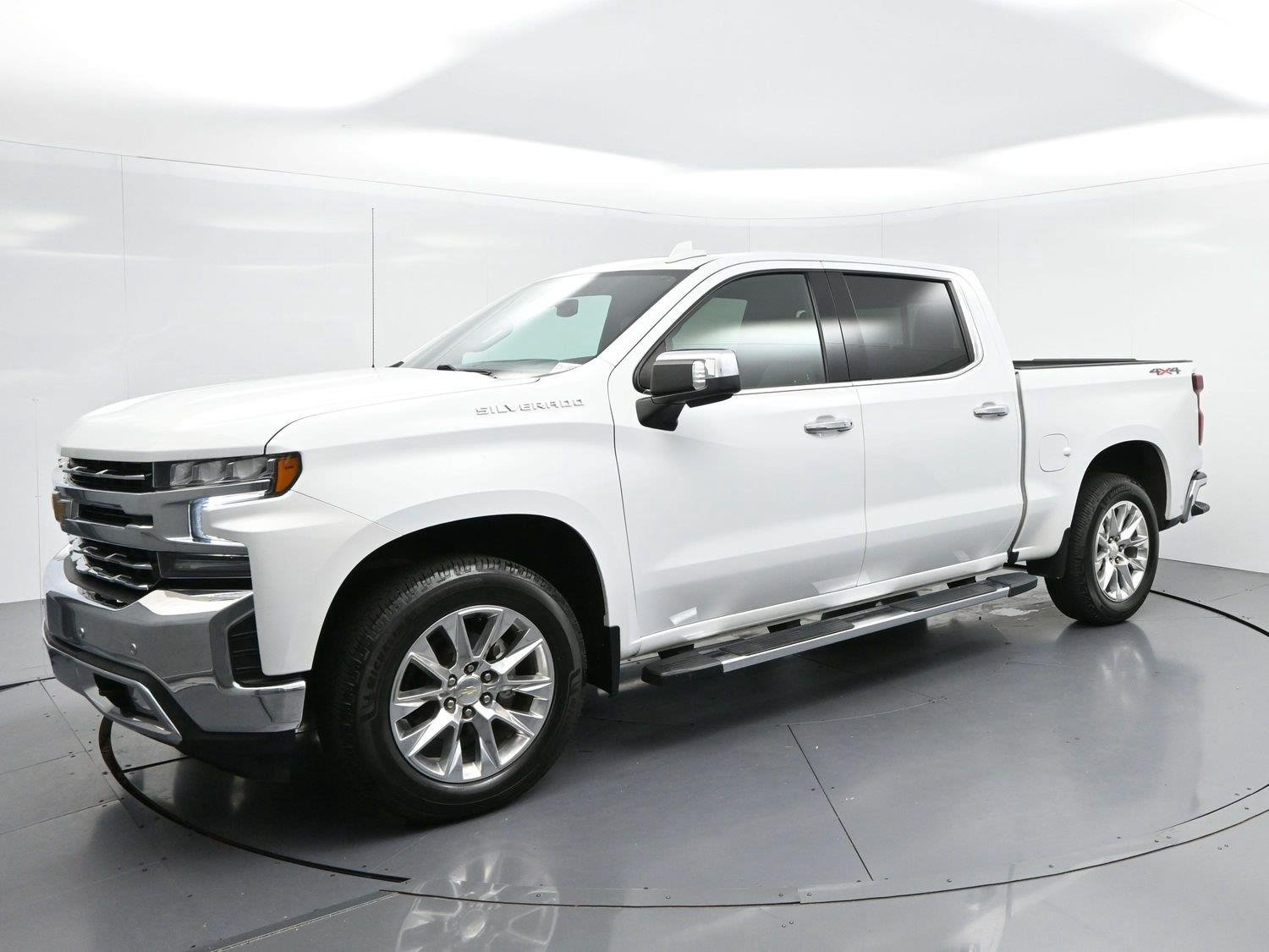 Used 2021 SUMMIT WHITE Chevrolet LTZ image 3