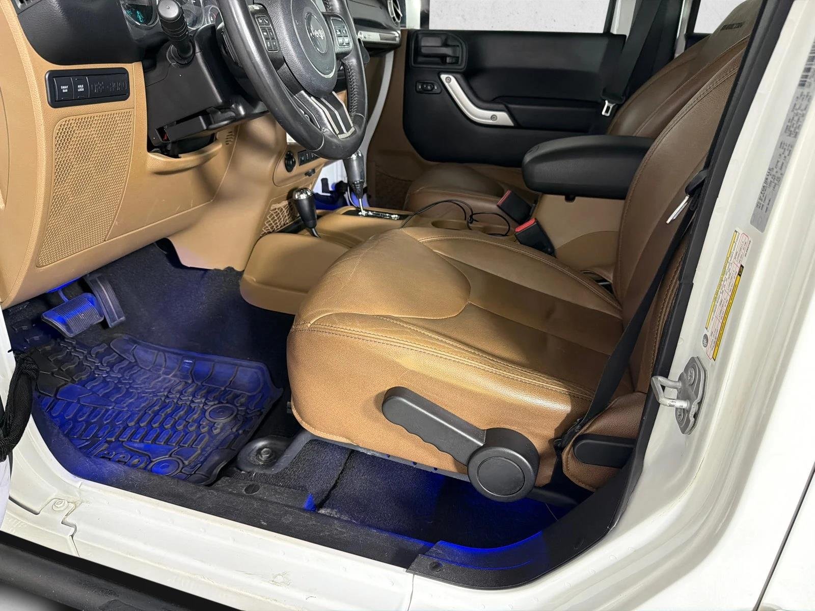 Used 2016 Bright White Clearcoat Jeep Rubicon image 9