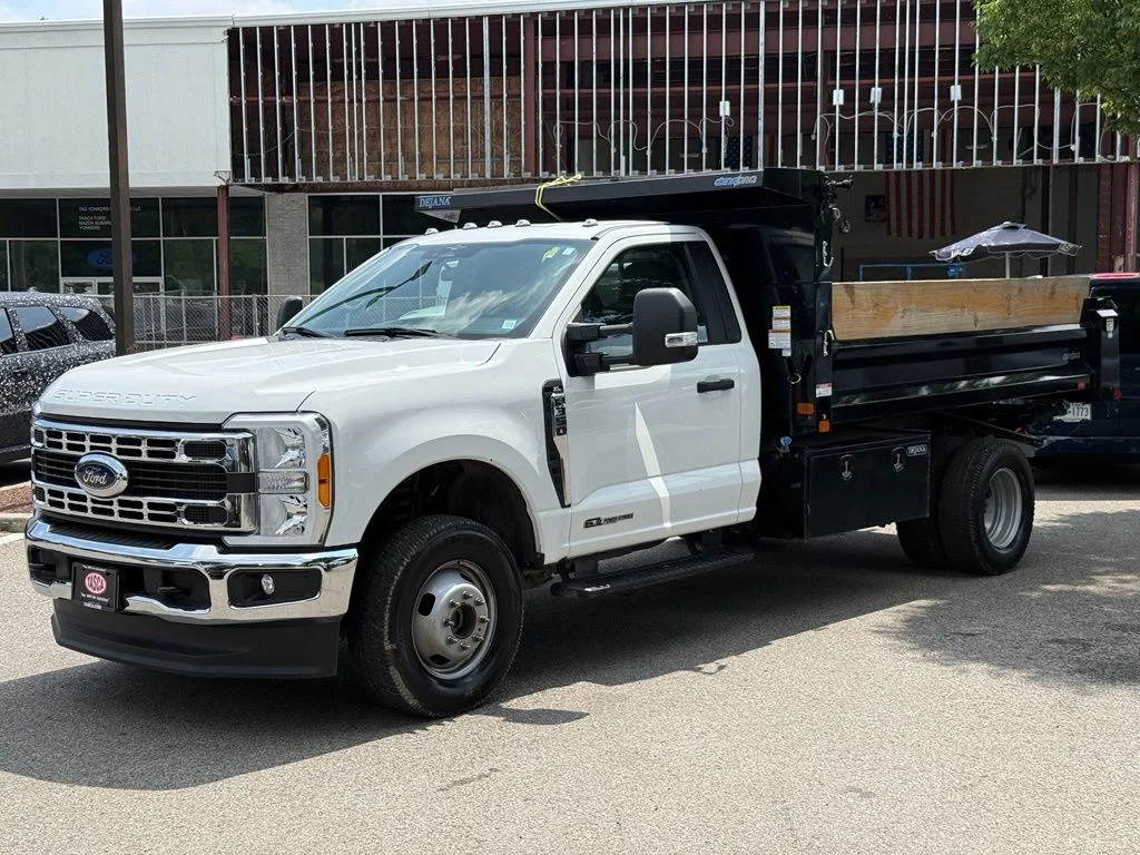 Used 2023 White Ford XL image 3