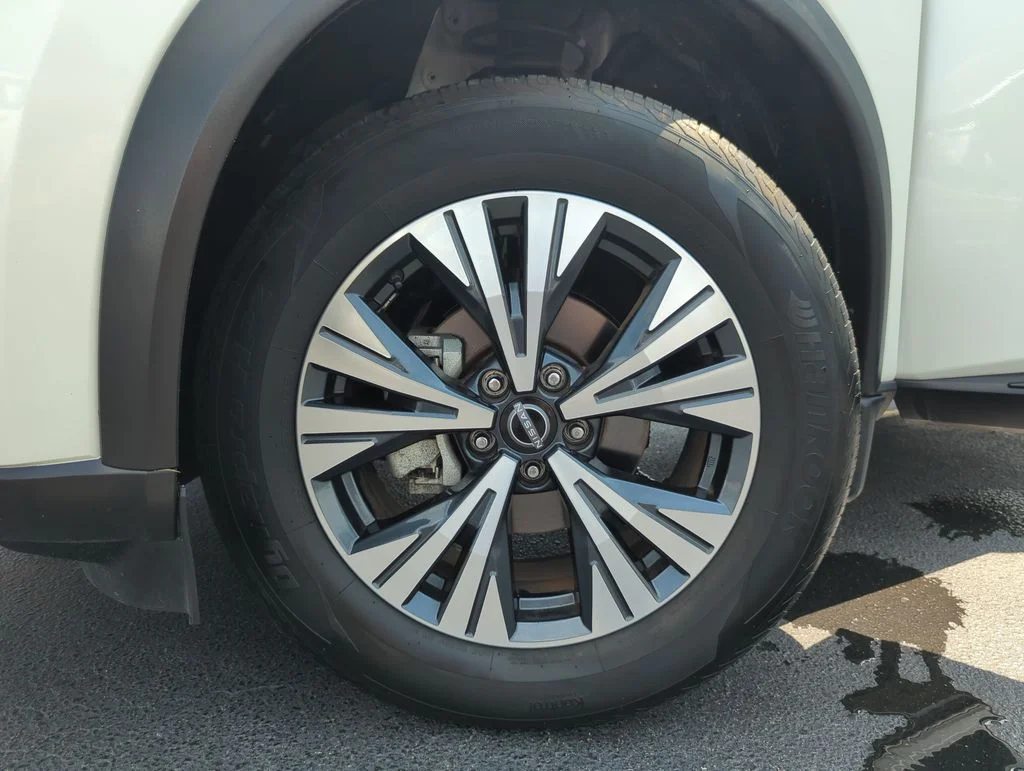 Used 2023 White Nissan SV image 49