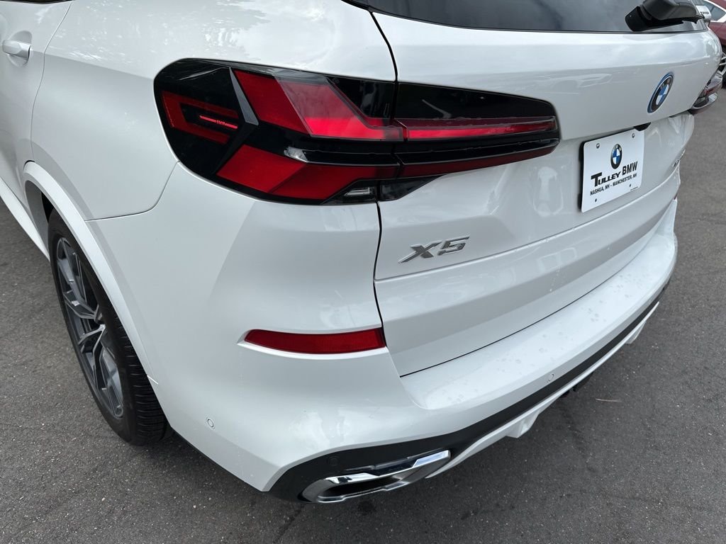 Used 2026 Alpine White BMW xDrive50e image 26