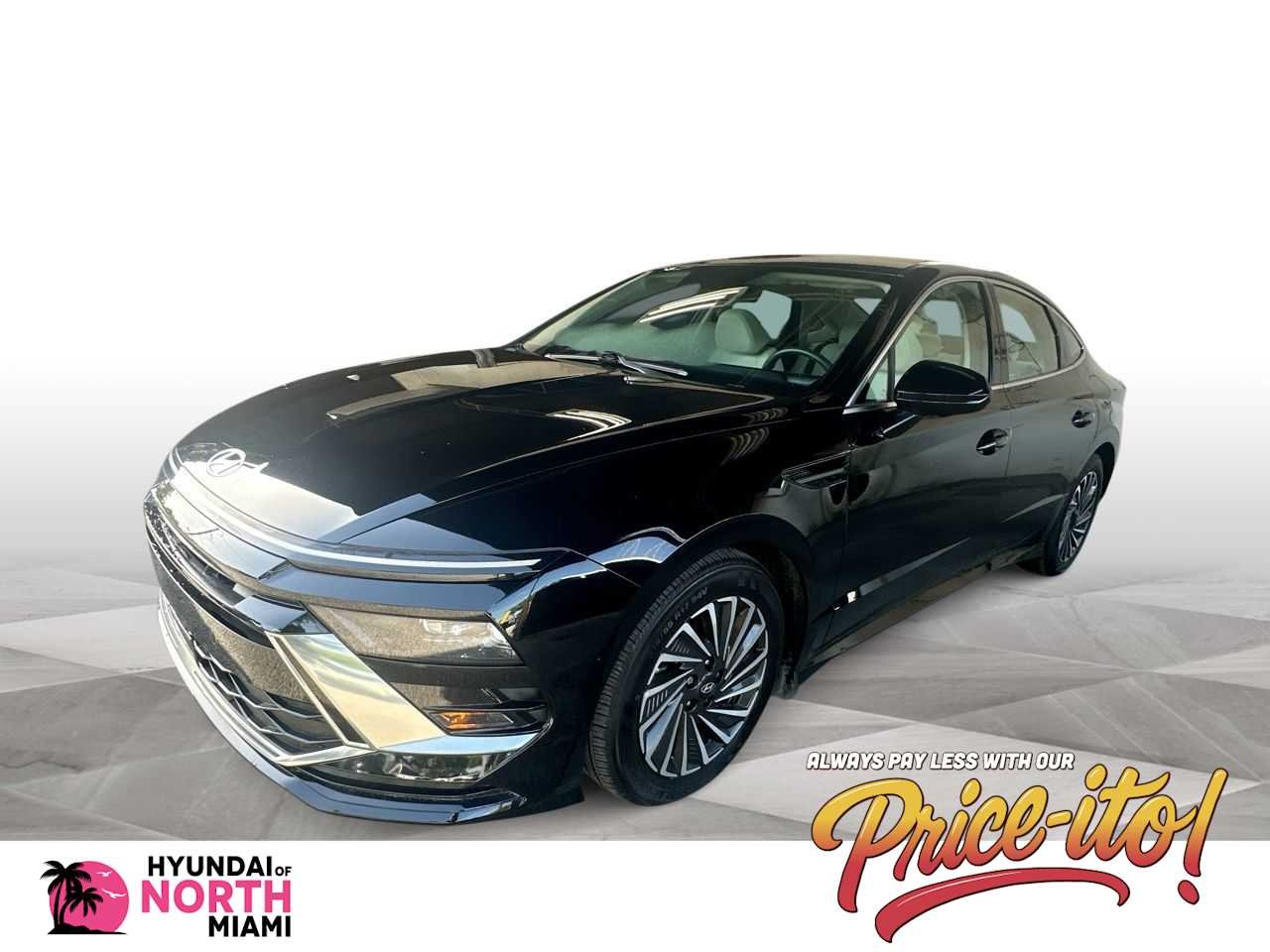 Certified Used 2025 Abyss Black Hyundai SEL image 1