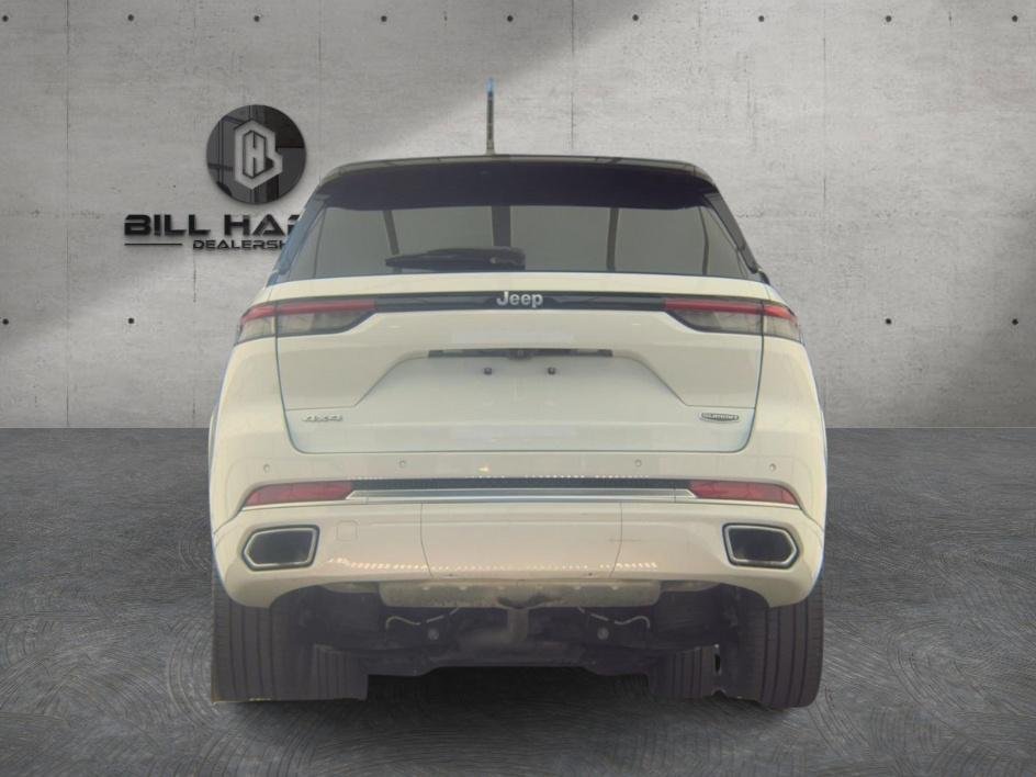Used 2023 White Jeep Summit image 4