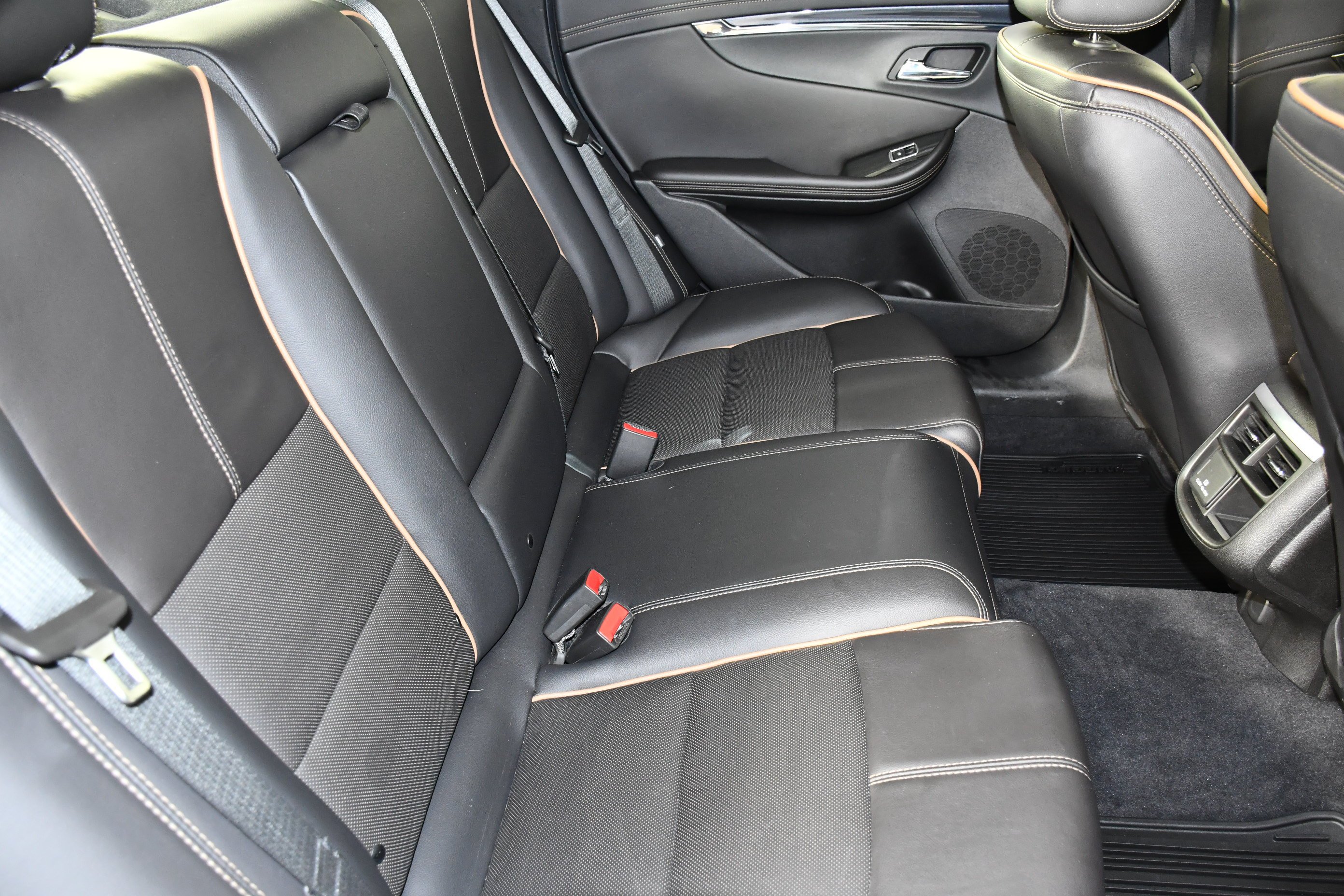 Used 2020 White Chevrolet Premier image 44
