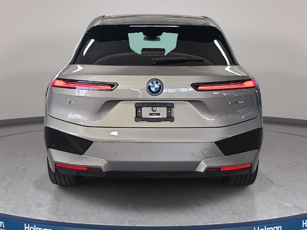Certified Used 2024 Oxide Gray Metallic BMW xDrive50 image 8