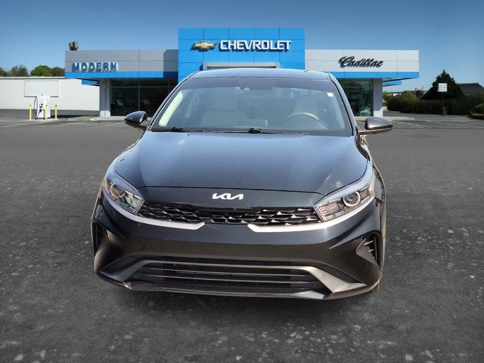 Used 2022 Aurora Black Kia LXS image 8