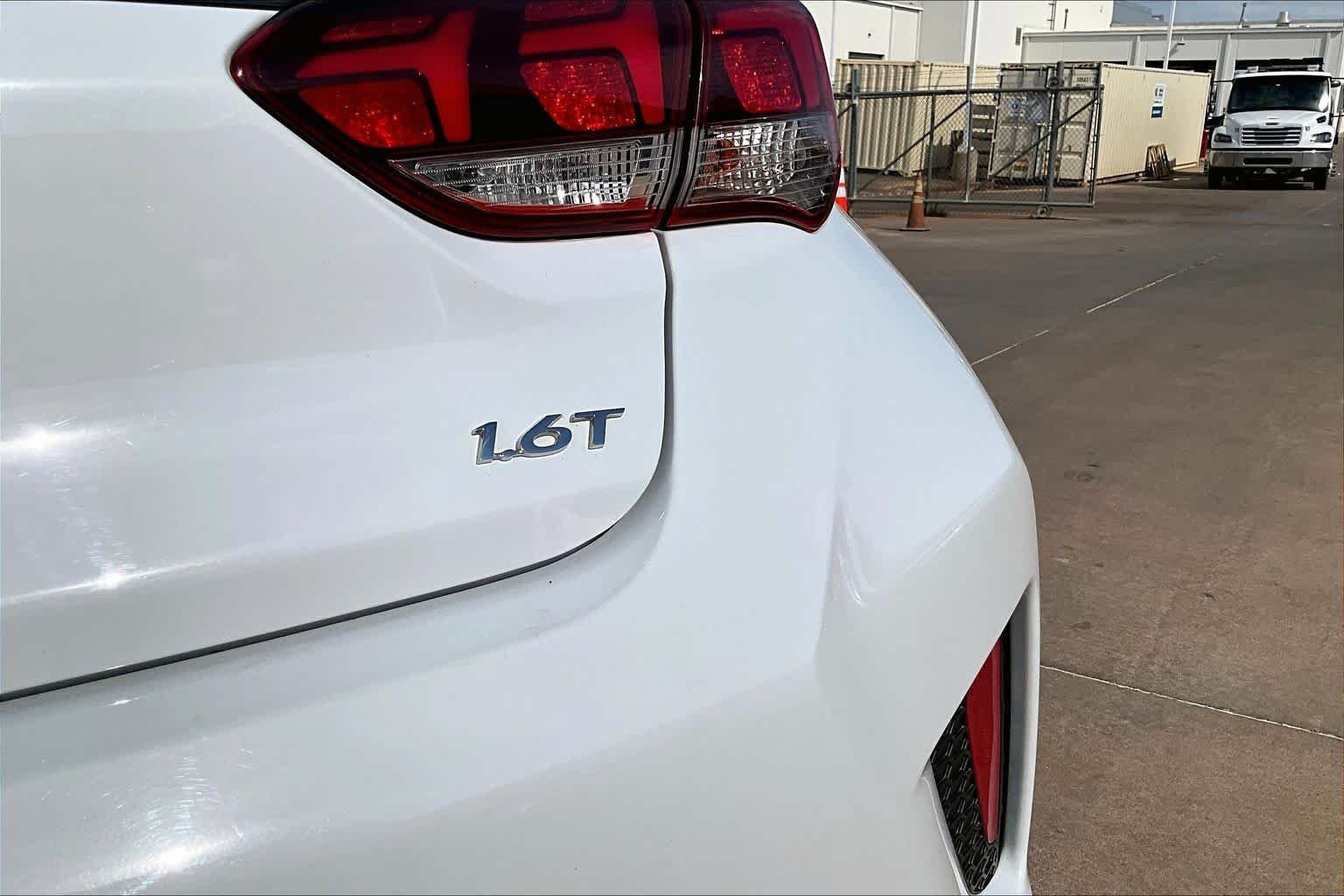 Used 2019 Chalk White w/Black Roof Hyundai Turbo Ultimate image 10