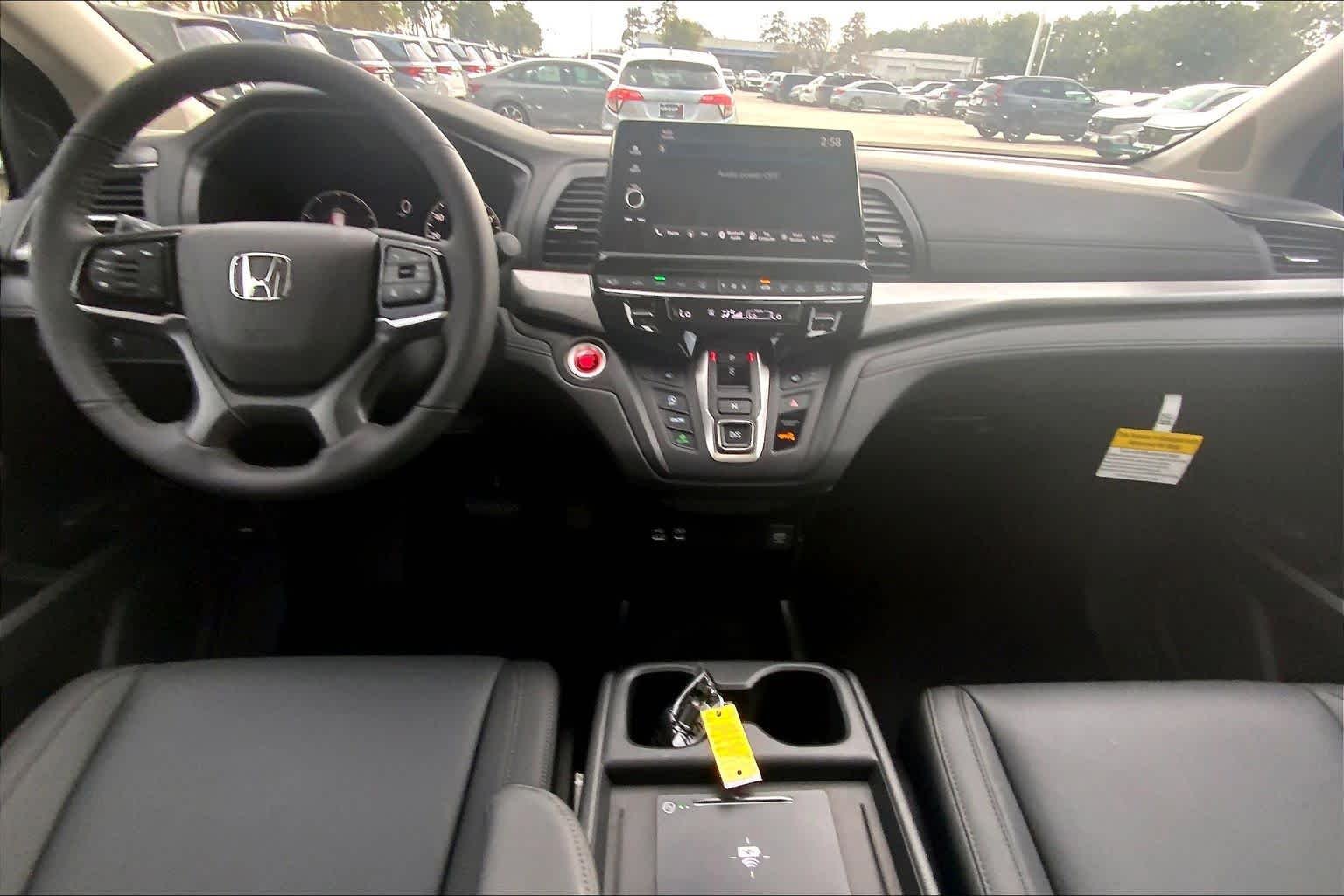 New 2026 Platinum White Pearl Honda EX-L image 5