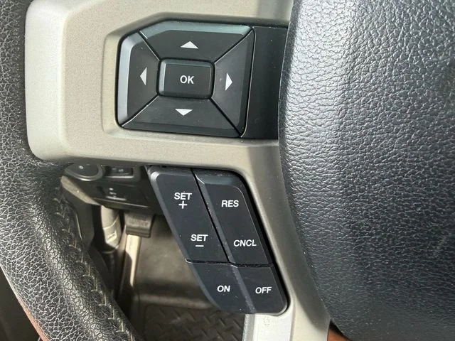Used 2015 Ingot Silver Ford Lariat image 30