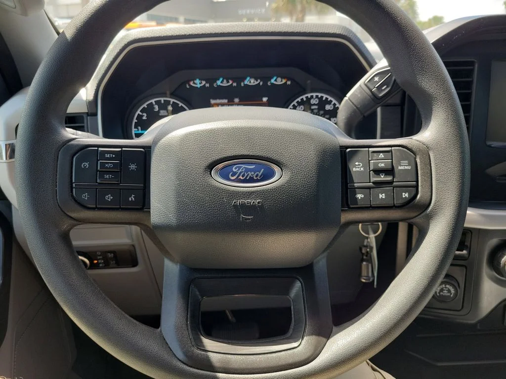 Used 2023 Oxford White Ford XL image 17