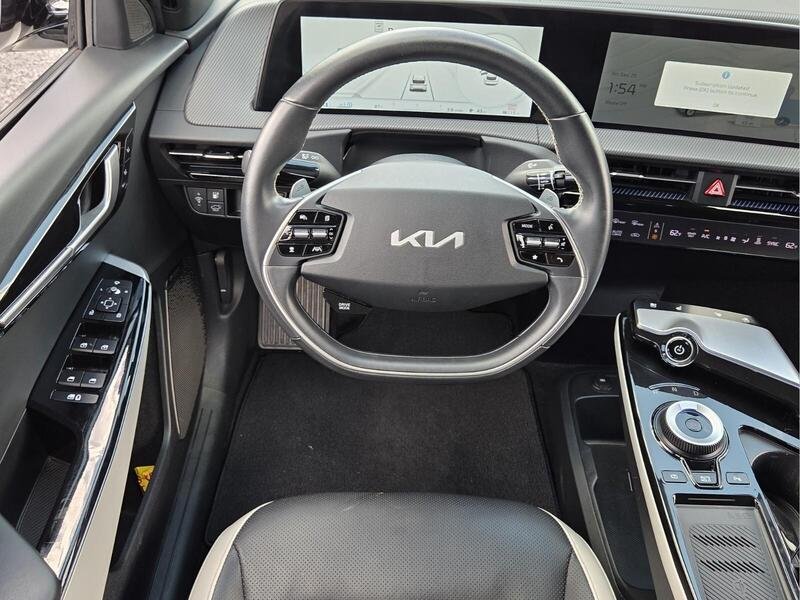 Used 2023 Snow White Pearl KIA GT-Line RWD image 13