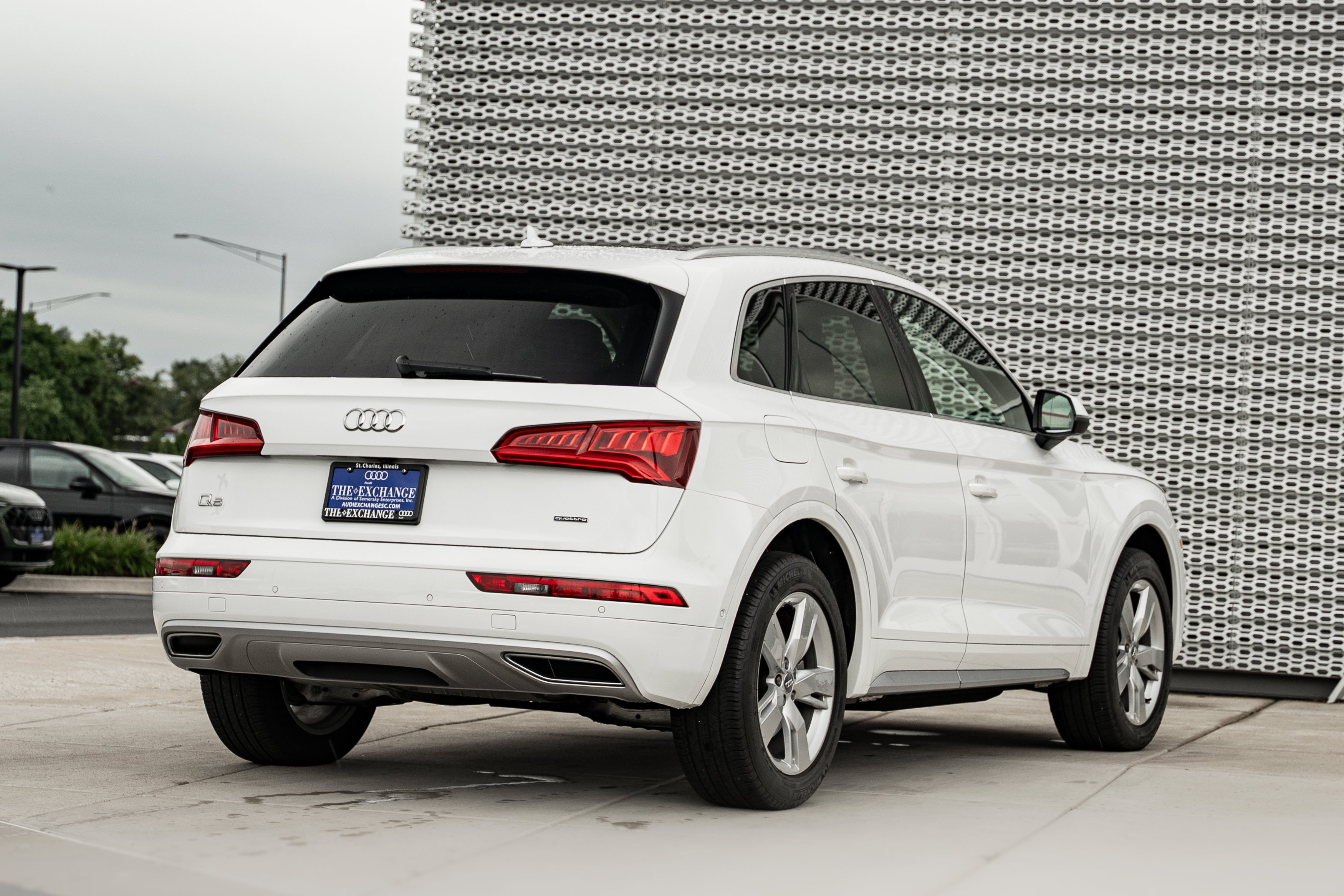 Used 2019 Ibis White Audi Prestige image 4
