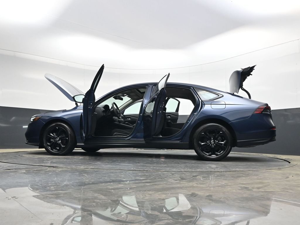 2025 Honda Accord SE - Photo 40