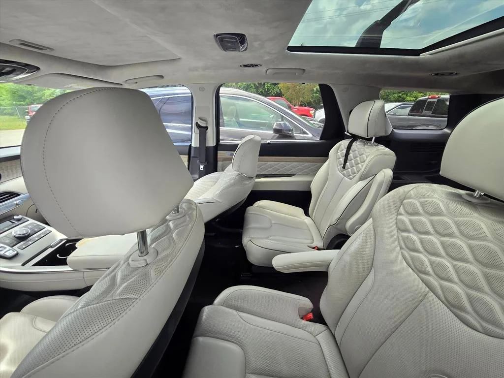 Used 2022 Gray Hyundai Calligraphy image 5