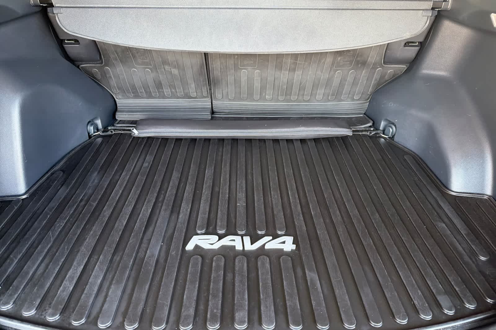 Used 2023 Silver Sky Metallic Toyota XLE Premium image 16