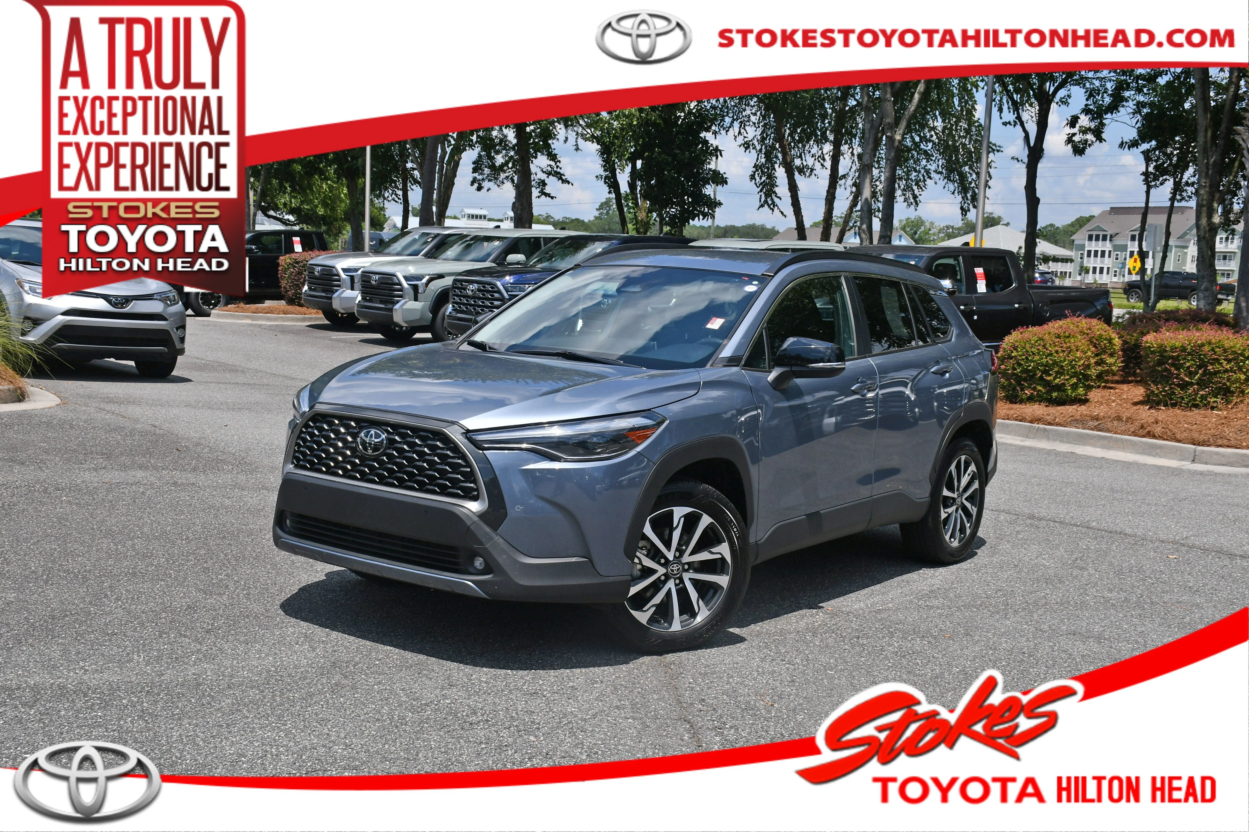 Certified Used 2025  Toyota XLE image 1