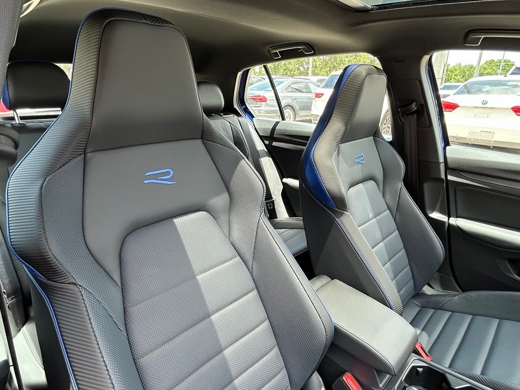 New 2026 Blue Volkswagen 2.0T image 38