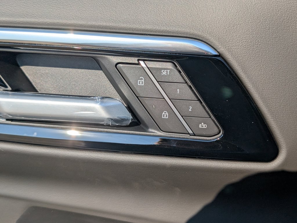 2026 Chevrolet Tahoe Premier - Photo 15