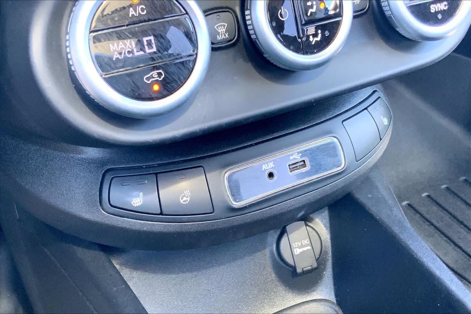 Used 2017 Blue Sky Metallic FIAT Lounge image 34