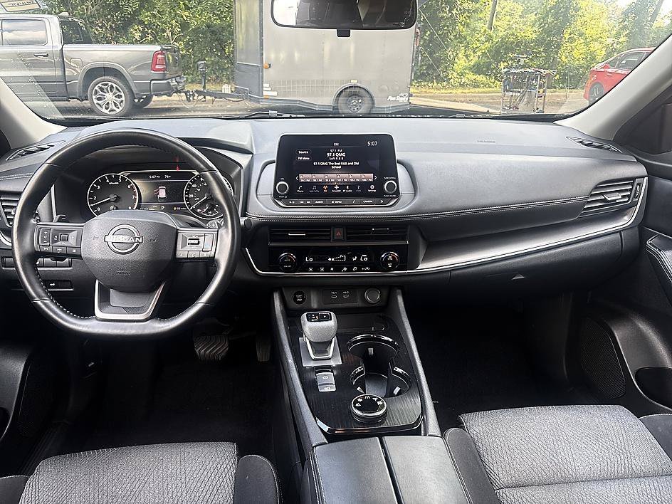 Used 2025 Super Black Nissan SV image 20