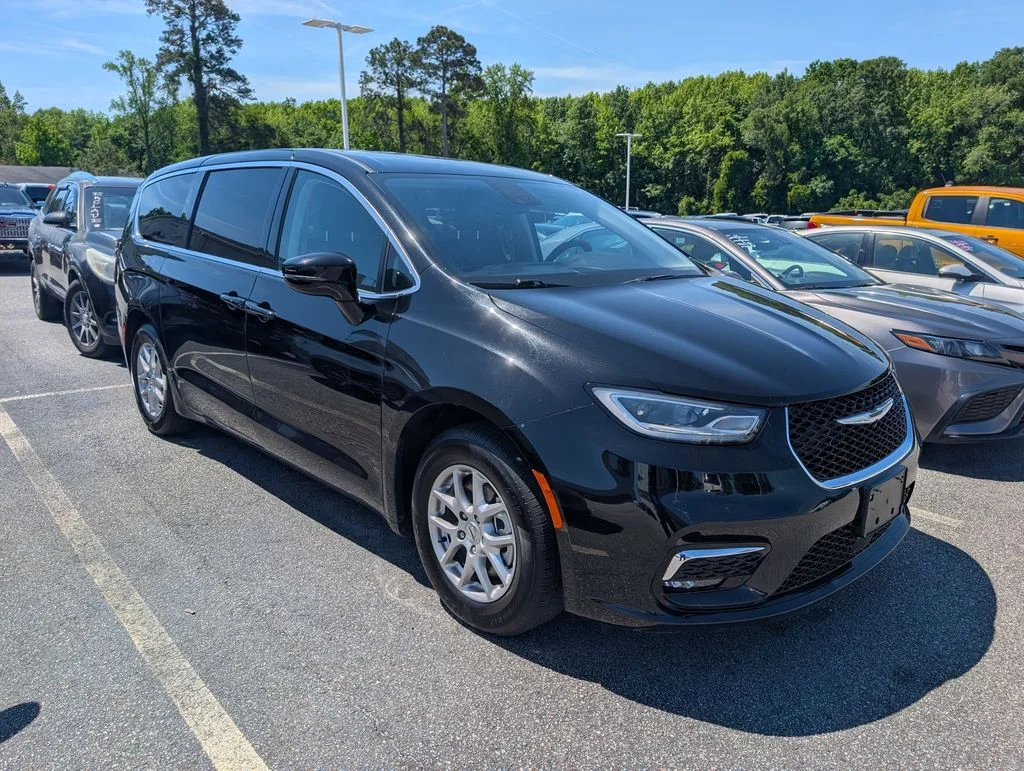 2024 Chrysler Pacifica Touring L