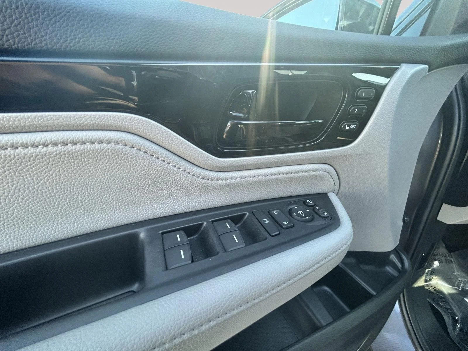 2024 Honda Odyssey Elite - Photo 10