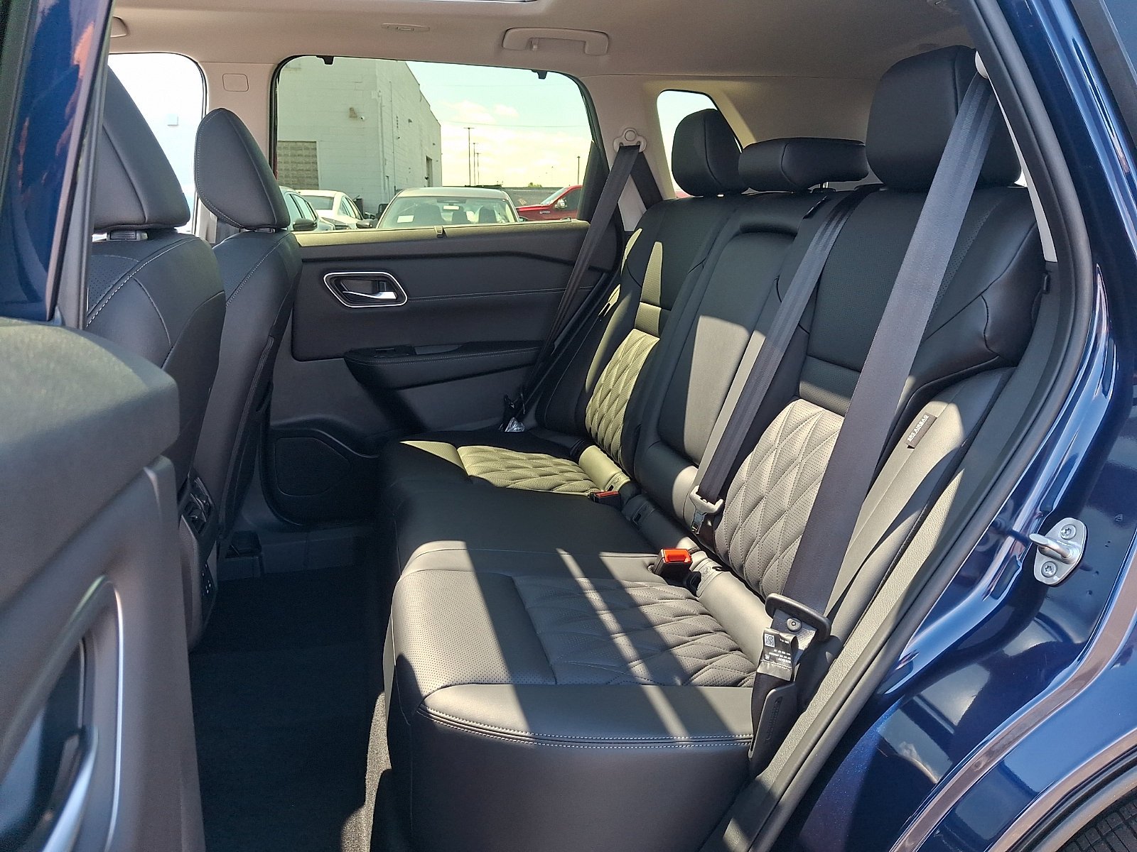 New 2026 Deep Ocean Blue Pearl Nissan Platinum image 5