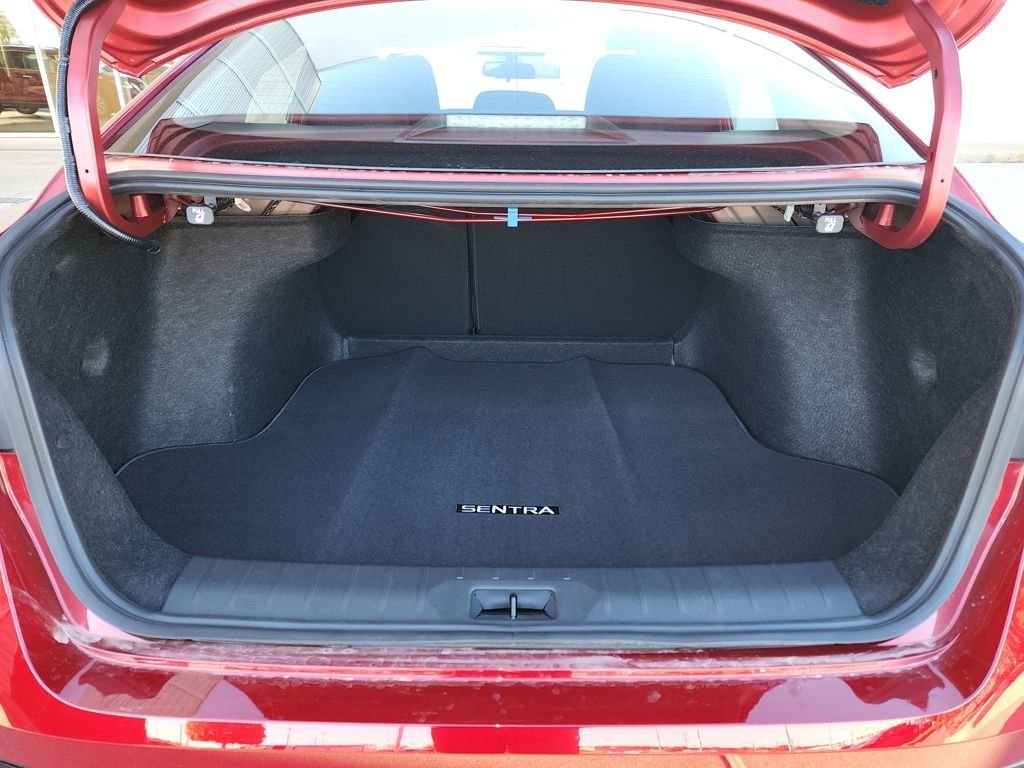 New 2026 Scarlet Ember Tintcoat Nissan SR image 9