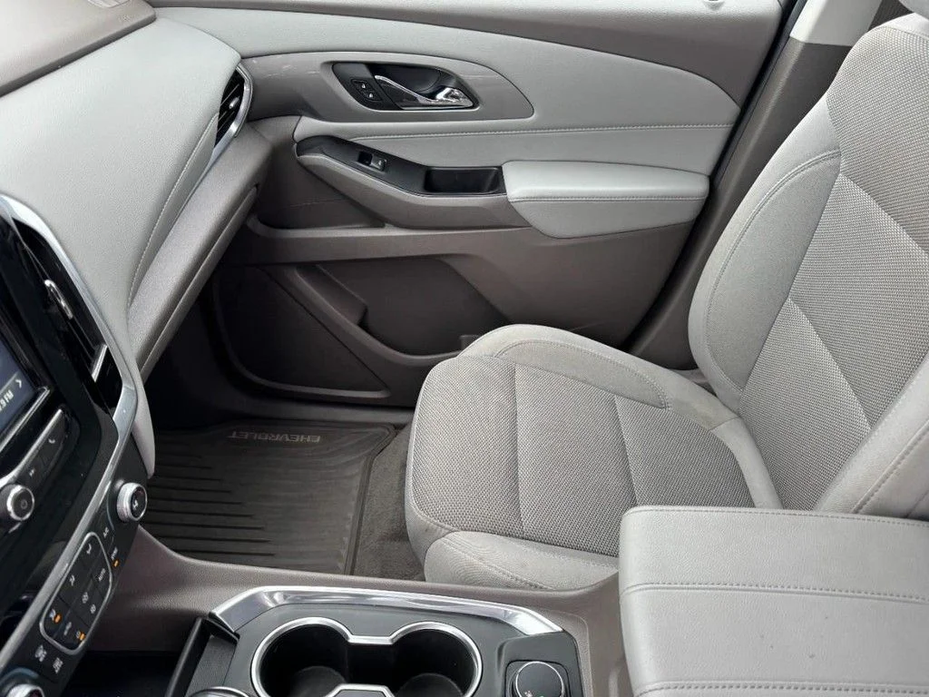 Used 2019 Silver Chevrolet LT image 13