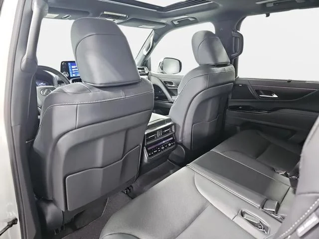 New 2026 Eminent White Pearl Lexus LUXURY image 18