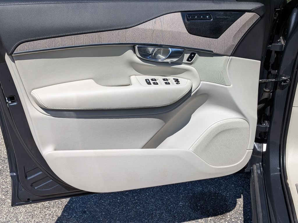 Used 2022 Gray Volvo T6 Inscription image 21