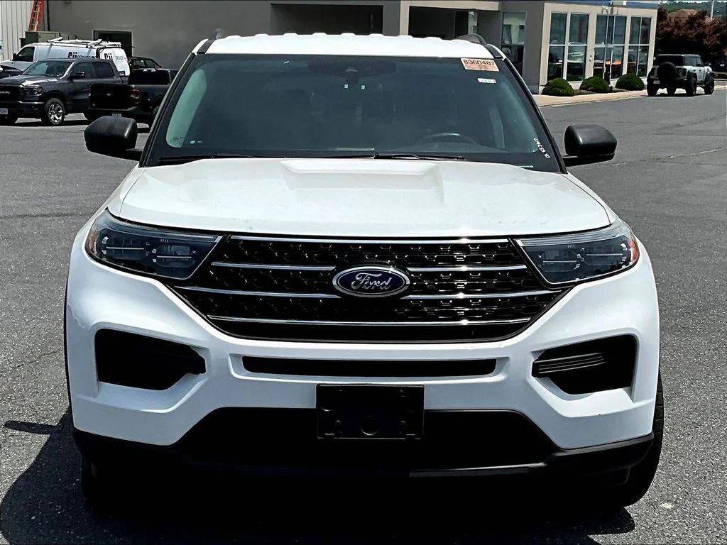Used 2020 White Ford XLT image 2