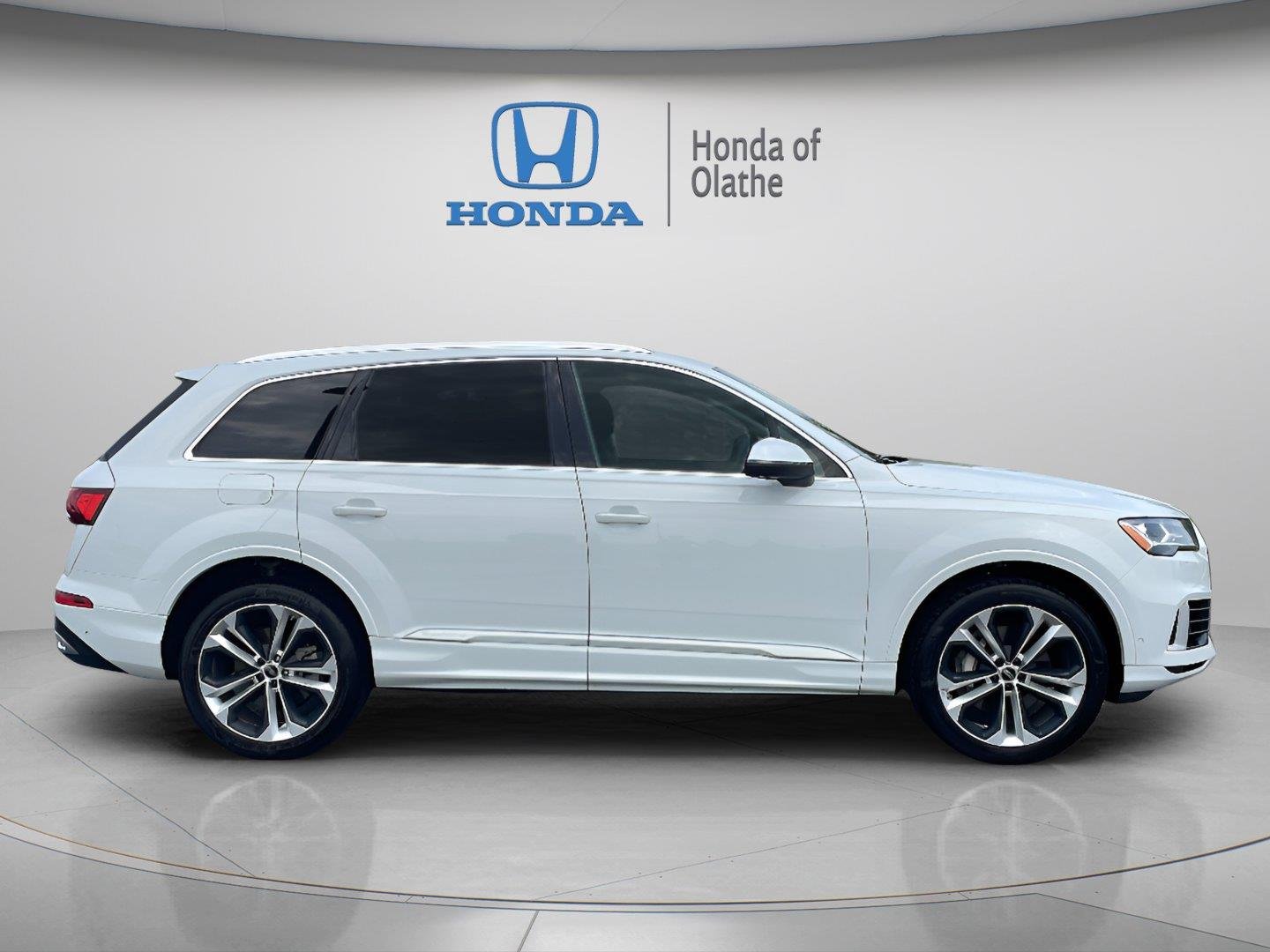 Used 2022 Audi Q7 Premium Plus with VIN WA1LXBF70ND014516 for sale in Kansas City