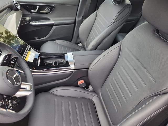 New 2026 MANUFAKTUR Moonlight White Metallic Mercedes-Benz GLC 43 AMG® image 8