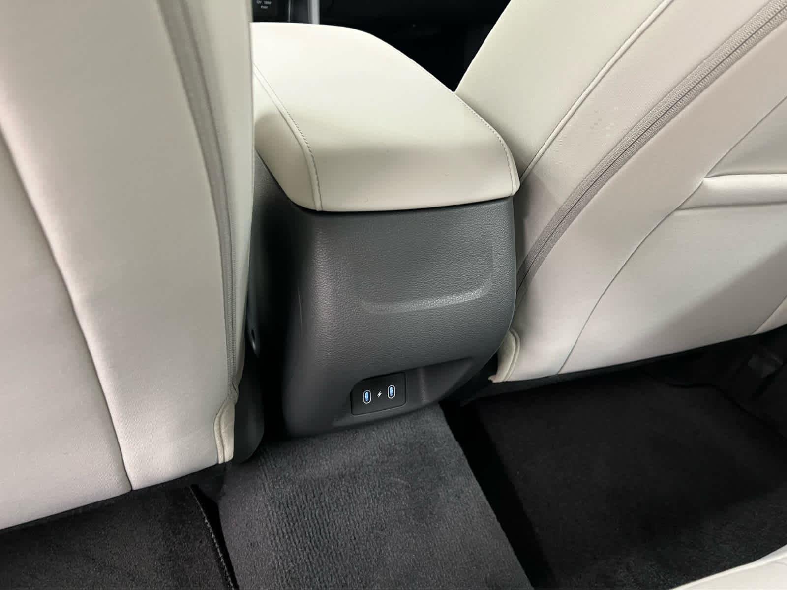 Used 2025 Portofino Gray Hyundai SE image 27