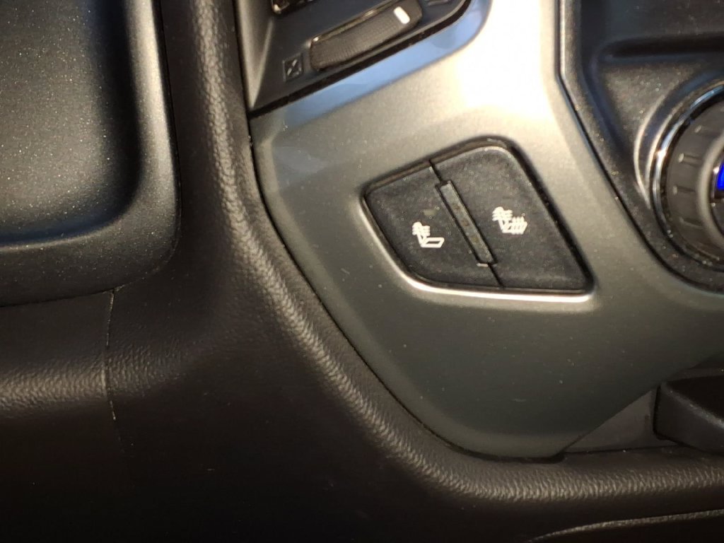 Used 2015 DEEP OCEAN BLUE METALLIC Chevrolet LT image 7