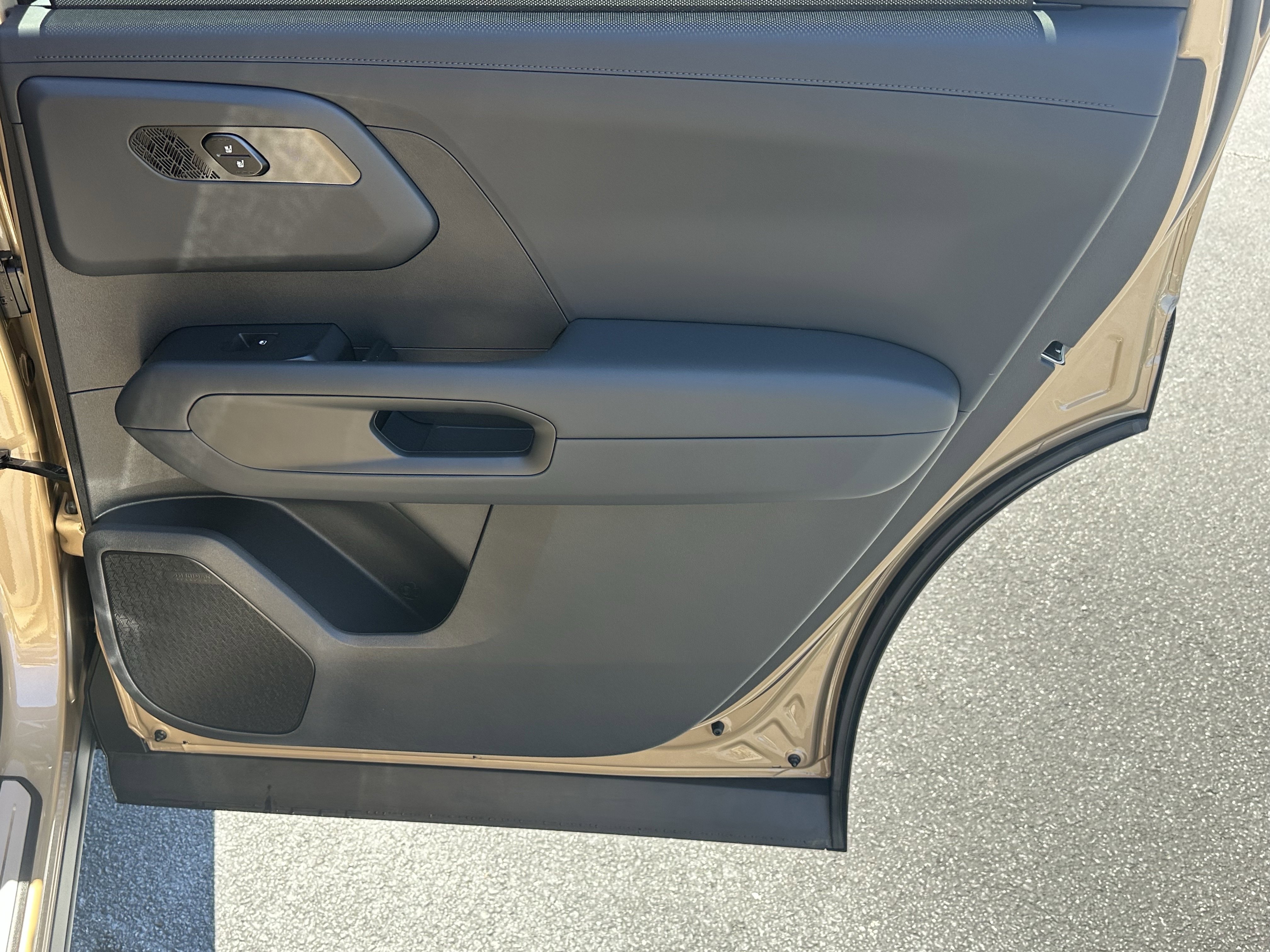 New 2027 Terrain Brown Kia X-Pro SX Prestige image 17